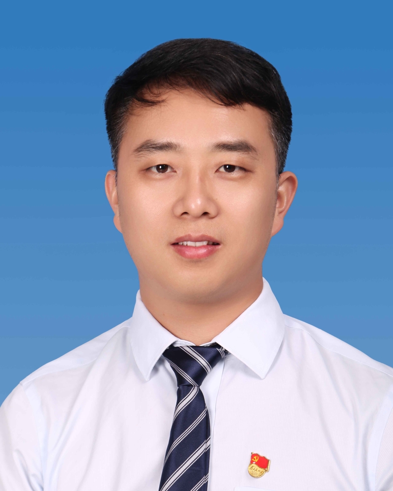 姜    辉