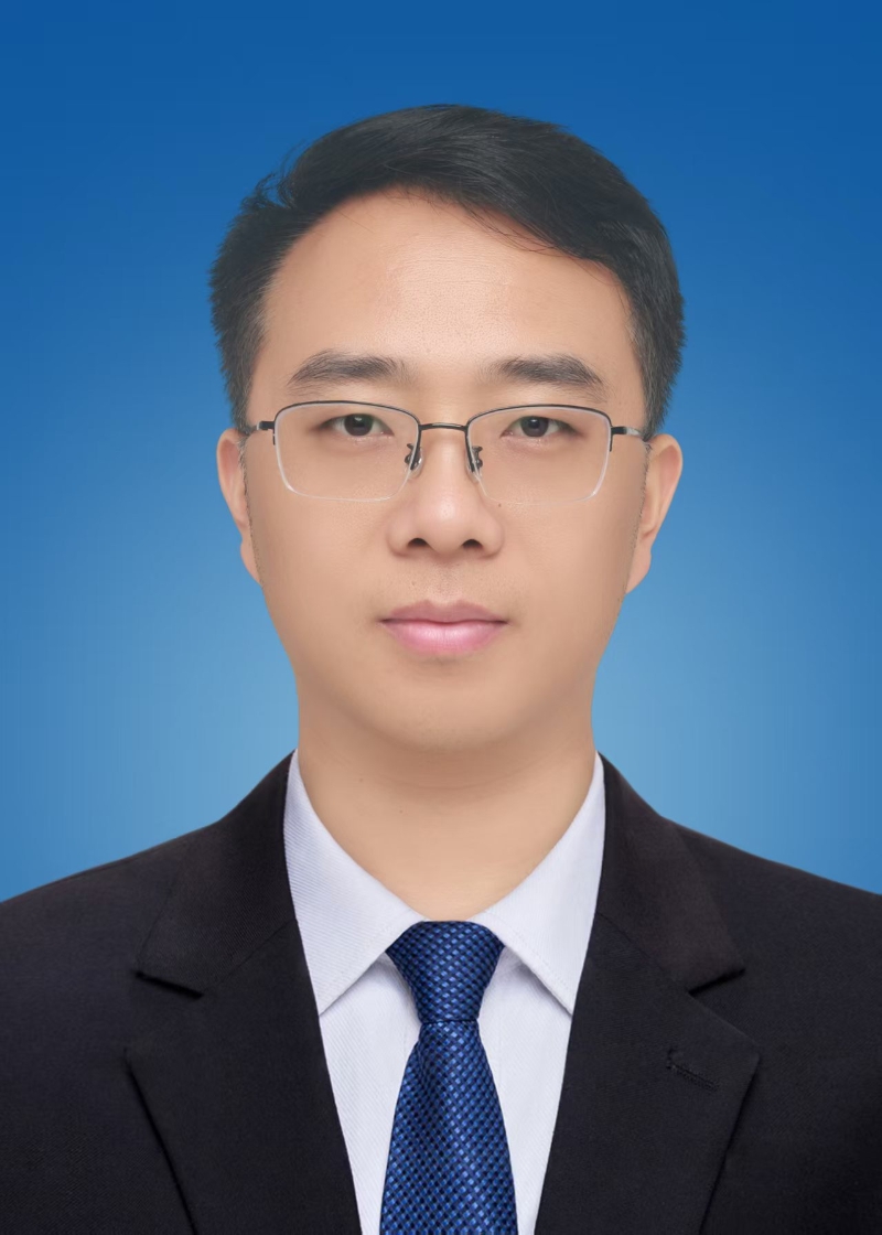 姜 &nbsp; &nbsp;辉